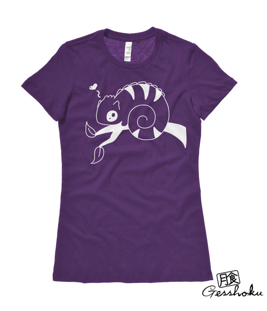 Chameleon in Love Ladies T-shirt - Purple