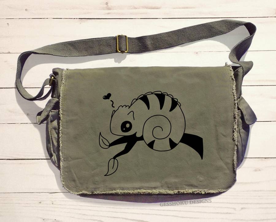 Chameleon in Love Messenger Bag - Khaki Green